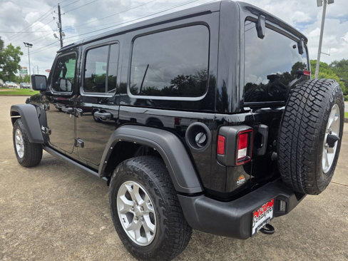 Used 2021 Jeep Wrangler Islander image 9