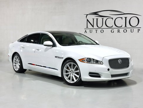 Used 2013 Jaguar XJ image 17