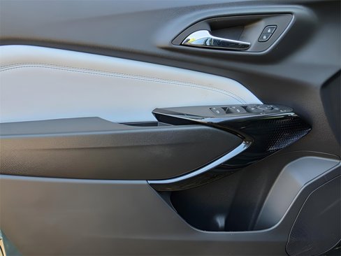 New 2025 Chevrolet Trax LT w/ Driver Confidence Package image 15