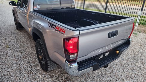 Used 2020 Toyota Tacoma TRD Off-Road image 21