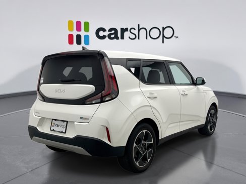 Used 2023 Kia Soul EX image 5