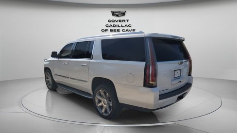 Used 2016 Cadillac Escalade ESV Luxury image 4