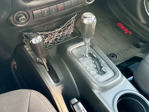 Used 2018 Jeep Wrangler Sport image 14