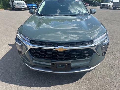 New 2025 Chevrolet Trax LT w/ Driver Confidence Package image 7