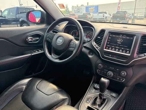 Used 2019 Jeep Cherokee Trailhawk w/ Comfort/Convenience Group image 32
