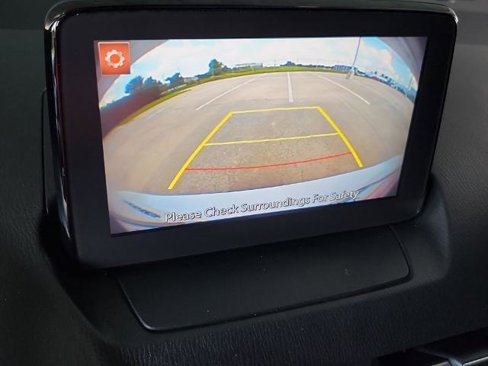 Used 2020 Toyota Yaris LE image 18