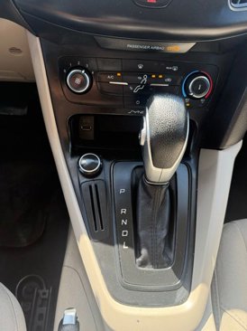 Used 2017 Ford Focus SE image 25