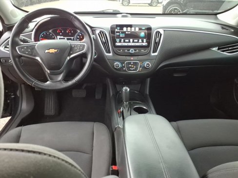 Used 2018 Chevrolet Malibu LT image 14