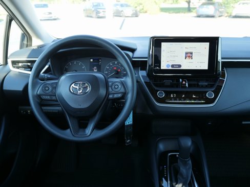 Used 2025 Toyota Corolla LE image 17