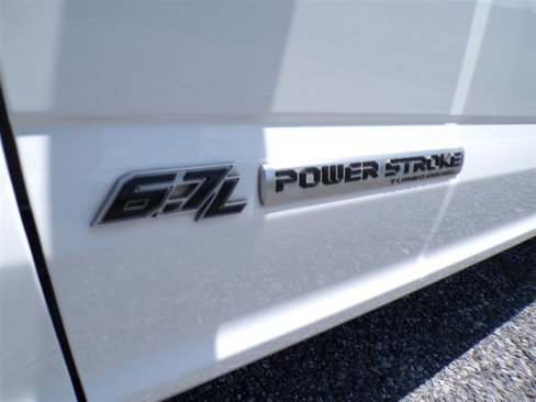 Used 2021 Ford F250 Platinum w/ FX4 Off-Road Package image 18