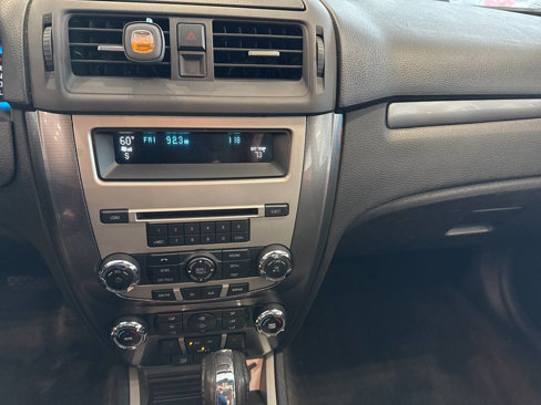 Used 2011 Ford Fusion SEL w/ 302A Rapid Spec Order Code image 22