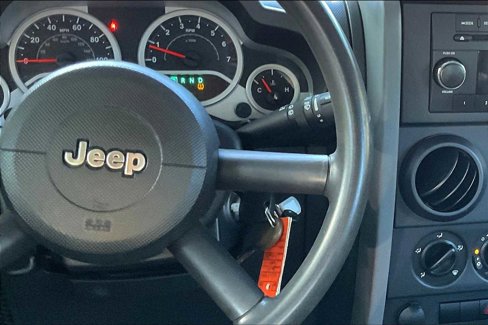 Used 2010 Jeep Wrangler Unlimited Sport image 18