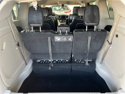 Used 2020 Chrysler Voyager Lxi image 11