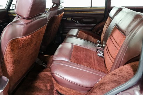 Used 1989 Jeep Grand Wagoneer image 16