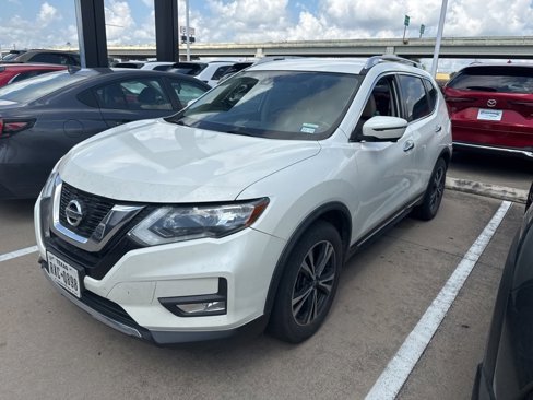 Used 2017 Nissan Rogue SL image 3