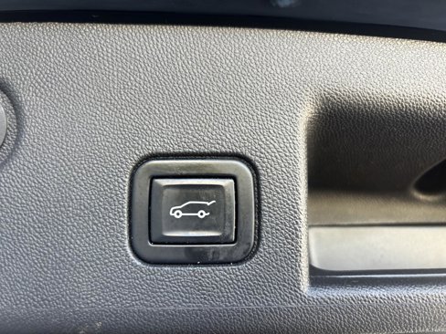 Used 2022 Chevrolet Equinox LT image 30
