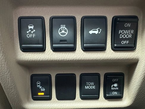 Used 2016 Nissan Pathfinder Platinum image 25