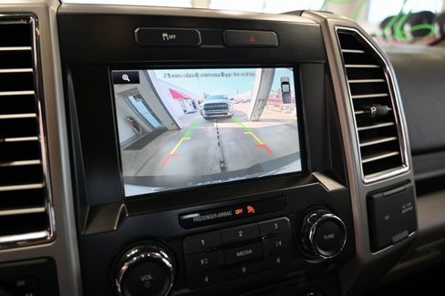 Used 2015 Ford F150 Lariat image 18
