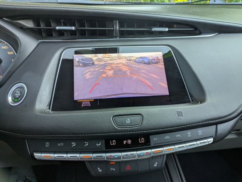 Used 2019 Cadillac XT4 Luxury w/ Cold Weather Package image 15