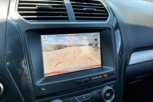 Used 2018 Ford Explorer XLT w/ Equipment Group 202A image 24