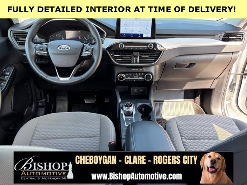 Used 2022 Ford Escape SE w/ Cold Weather Package image 4