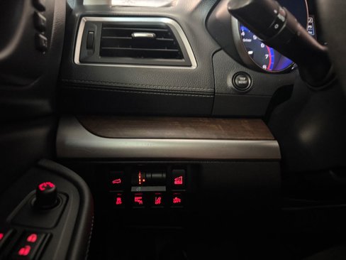 Used 2018 Subaru Outback 2.5i Limited image 16
