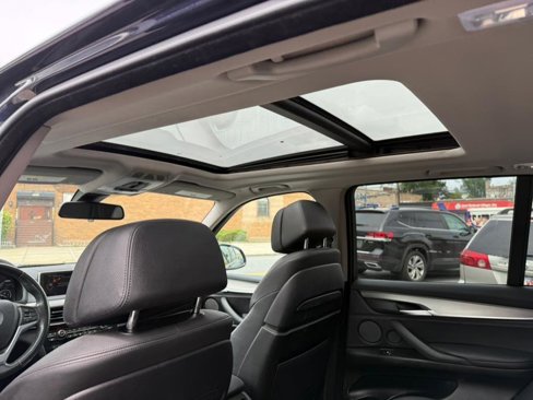 Used 2016 BMW X5 xDrive40e image 11