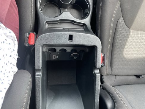 Used 2016 Jeep Cherokee Latitude image 24