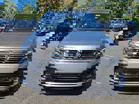Used 2019 Volkswagen Tiguan SEL Premium R-Line image 2