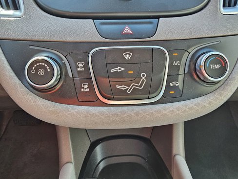 Used 2017 Chevrolet Malibu LS image 17
