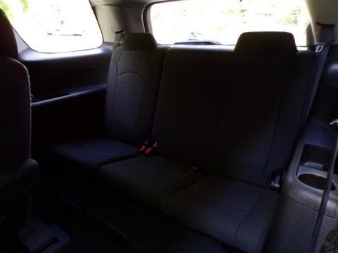 Used 2016 GMC Acadia SLE image 29