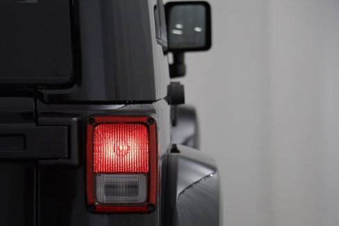 Used 2017 Jeep Wrangler Unlimited Rubicon w/ Connectivity Group image 28