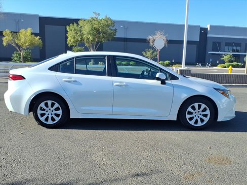 Used 2024 Toyota Corolla LE image 6