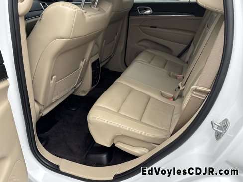 Used 2019 Jeep Grand Cherokee Limited image 24