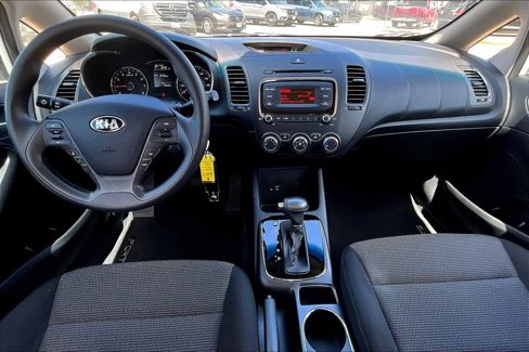 Used 2017 Kia Forte LX image 12