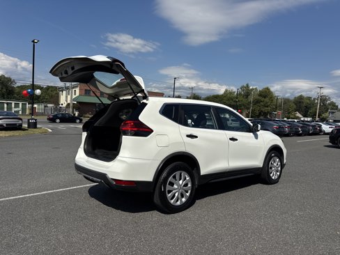 Used 2017 Nissan Rogue S image 28