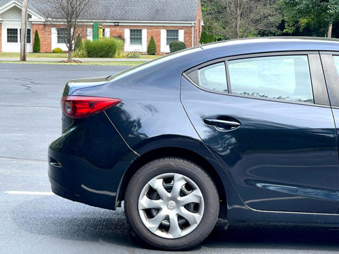 Used 2014 MAZDA MAZDA3 i SV image 28