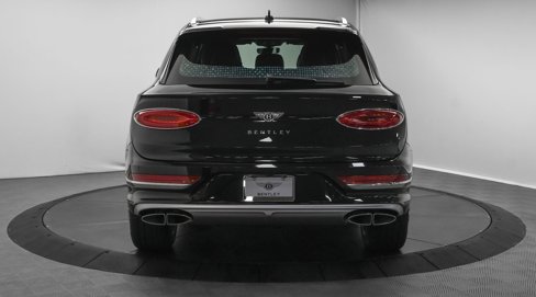 Used 2024 Bentley Bentayga Extended Wheelbase image 6