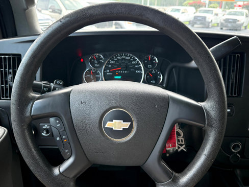 Used 2016 Chevrolet Express 2500 Extended image 18