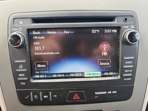 Used 2014 Chevrolet Traverse LS image 23