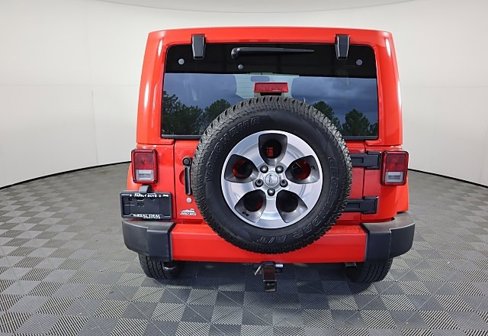 Used 2017 Jeep Wrangler Unlimited Sahara w/ Max Tow Package image 6