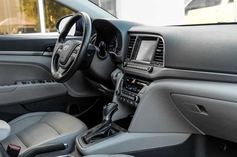 Used 2017 Hyundai Elantra Limited image 23
