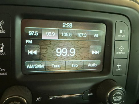 Used 2017 Jeep Renegade Limited image 17