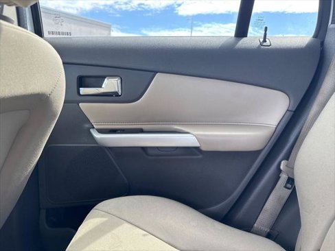 Used 2014 Ford Edge SE image 11