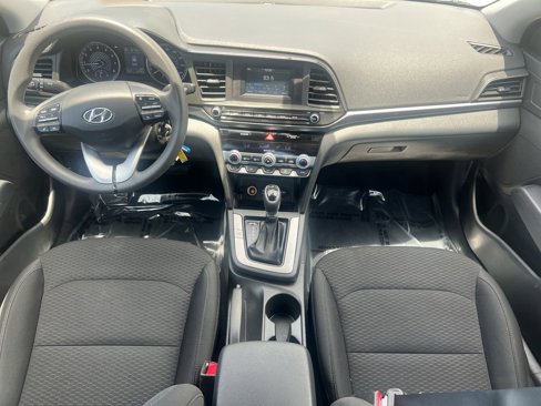 Used 2020 Hyundai Elantra SE w/ Cargo Package (C1) image 12