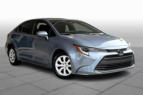 Used 2024 Toyota Corolla LE image 2