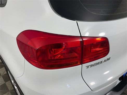 Used 2016 Volkswagen Tiguan S image 19