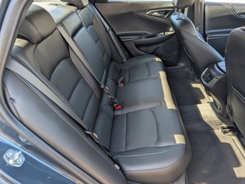 Used 2020 Chevrolet Malibu LT w/ Leather Package image 5
