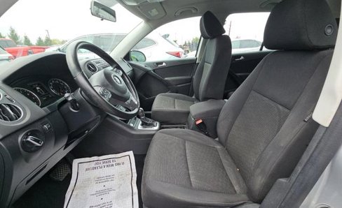 Used 2017 Volkswagen Tiguan Limited image 14