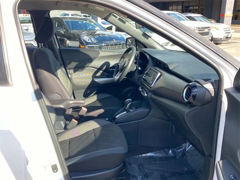 Used 2020 Nissan Kicks SV image 11